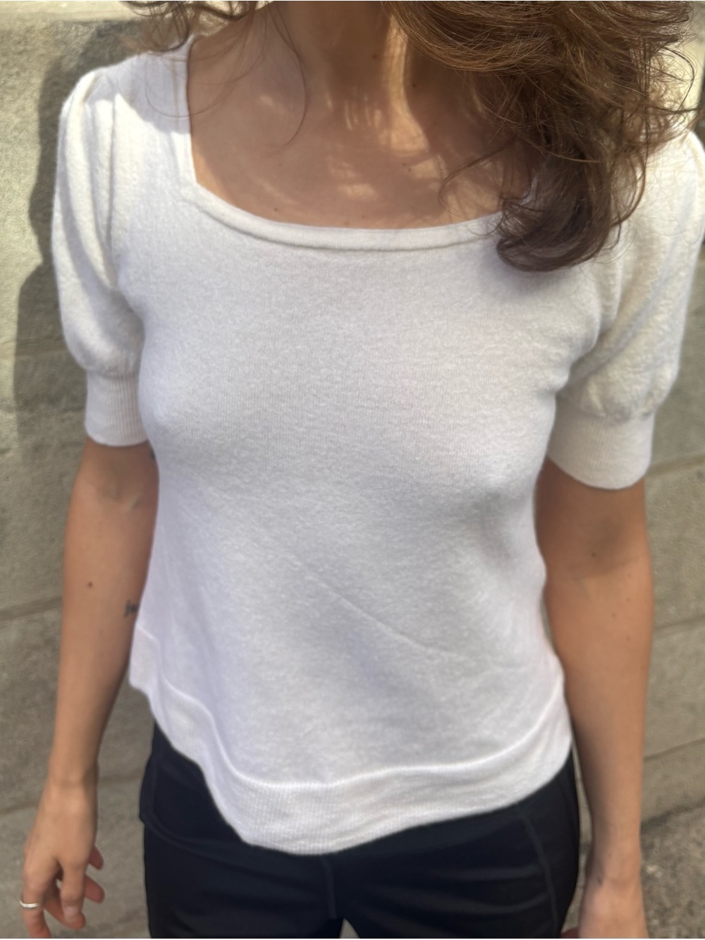 100% wool puff-sleeve top